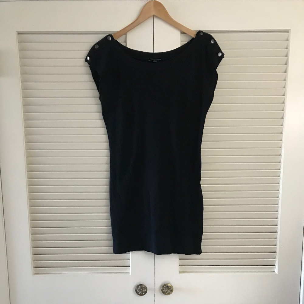 Express. Black Sleeveless Knee Length Tunic Dress.